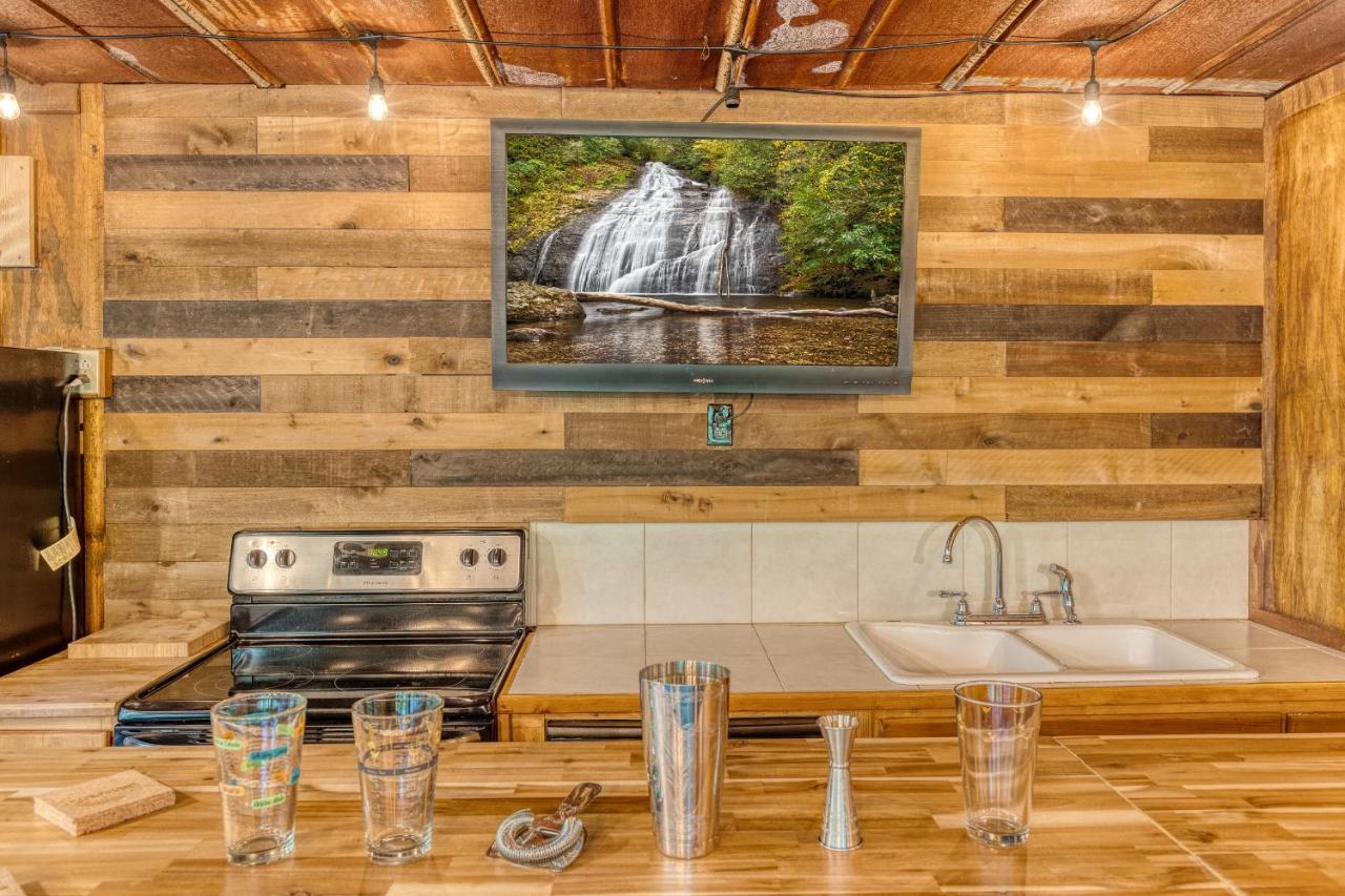 Secluded Sunrise Ridge-10 Min From Blue Ridge, King Beds, Hot Tub, 2 Porches, Fireplace Wood Burning, Mountain View, Cozy Exteriör bild