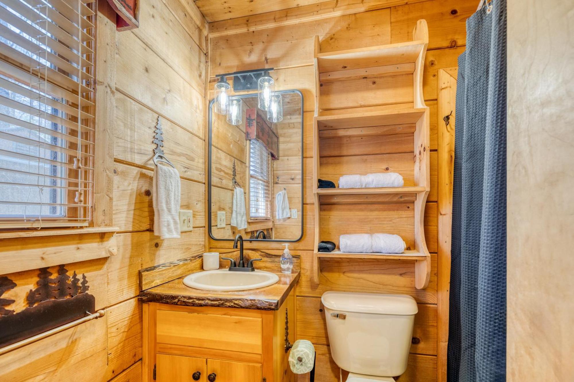 Secluded Sunrise Ridge-10 Min From Blue Ridge, King Beds, Hot Tub, 2 Porches, Fireplace Wood Burning, Mountain View, Cozy Exteriör bild